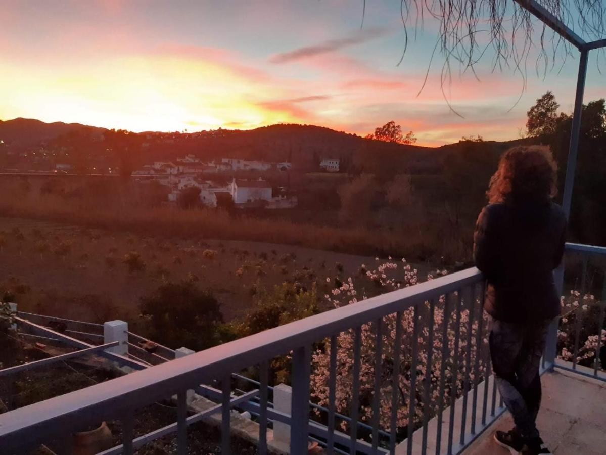 Cortijo El Puente Guest House Vinuela Ngoại thất bức ảnh